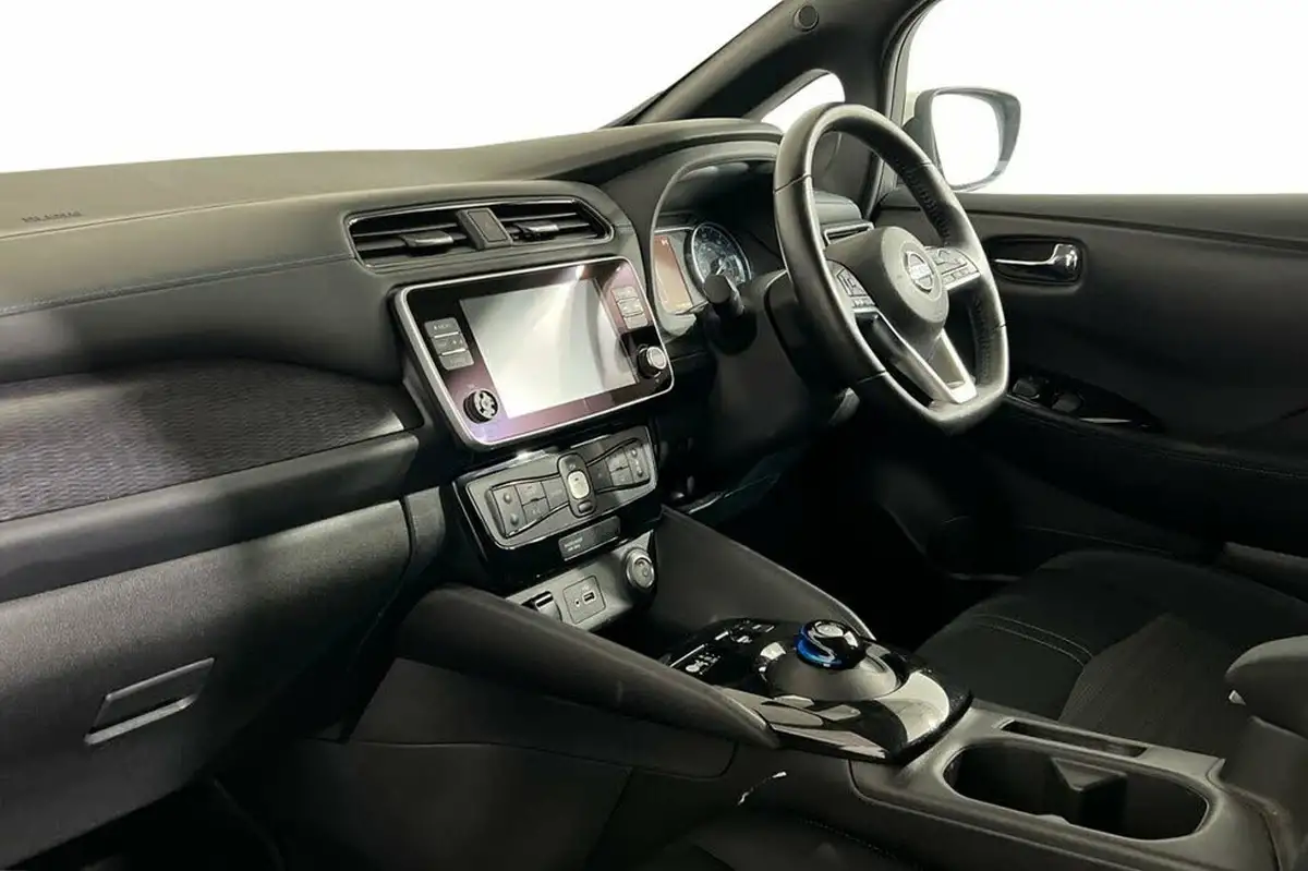 2019-nissan-leaf-e-acenta-big-8