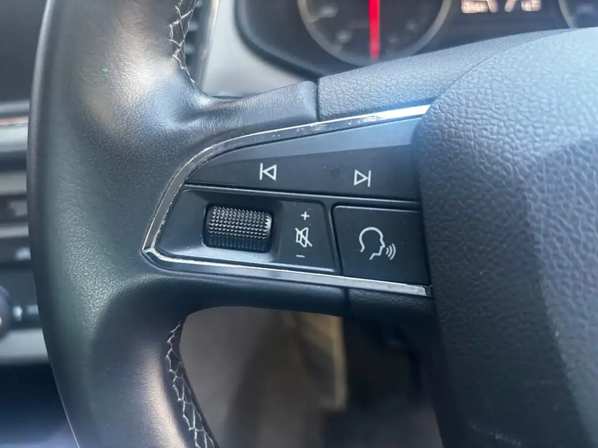 2018-seat-leon-14-ecotsi-xcellence-technology-estate-dsg-big-17