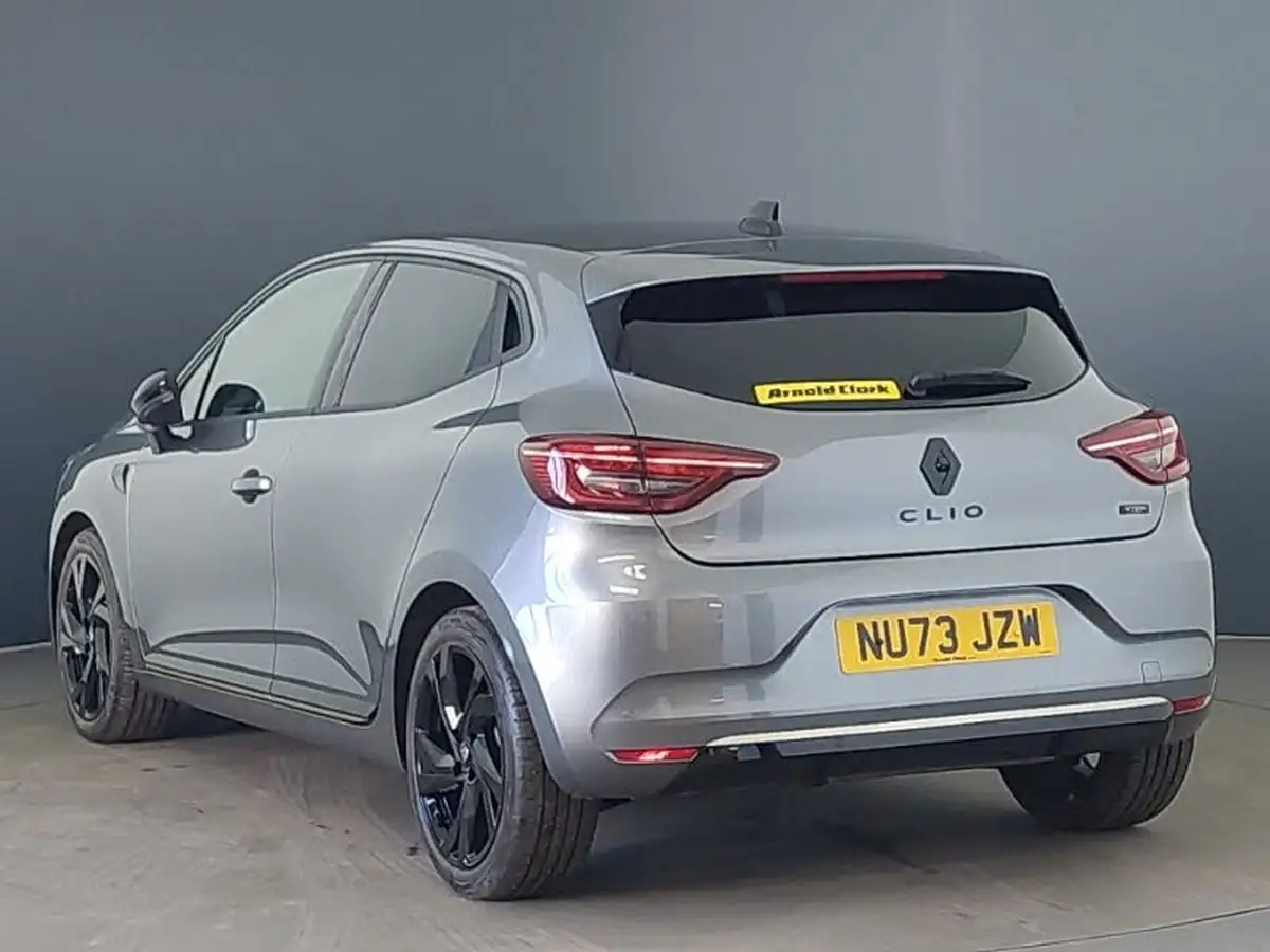 2023-renault-clio-16-engineered-big-1