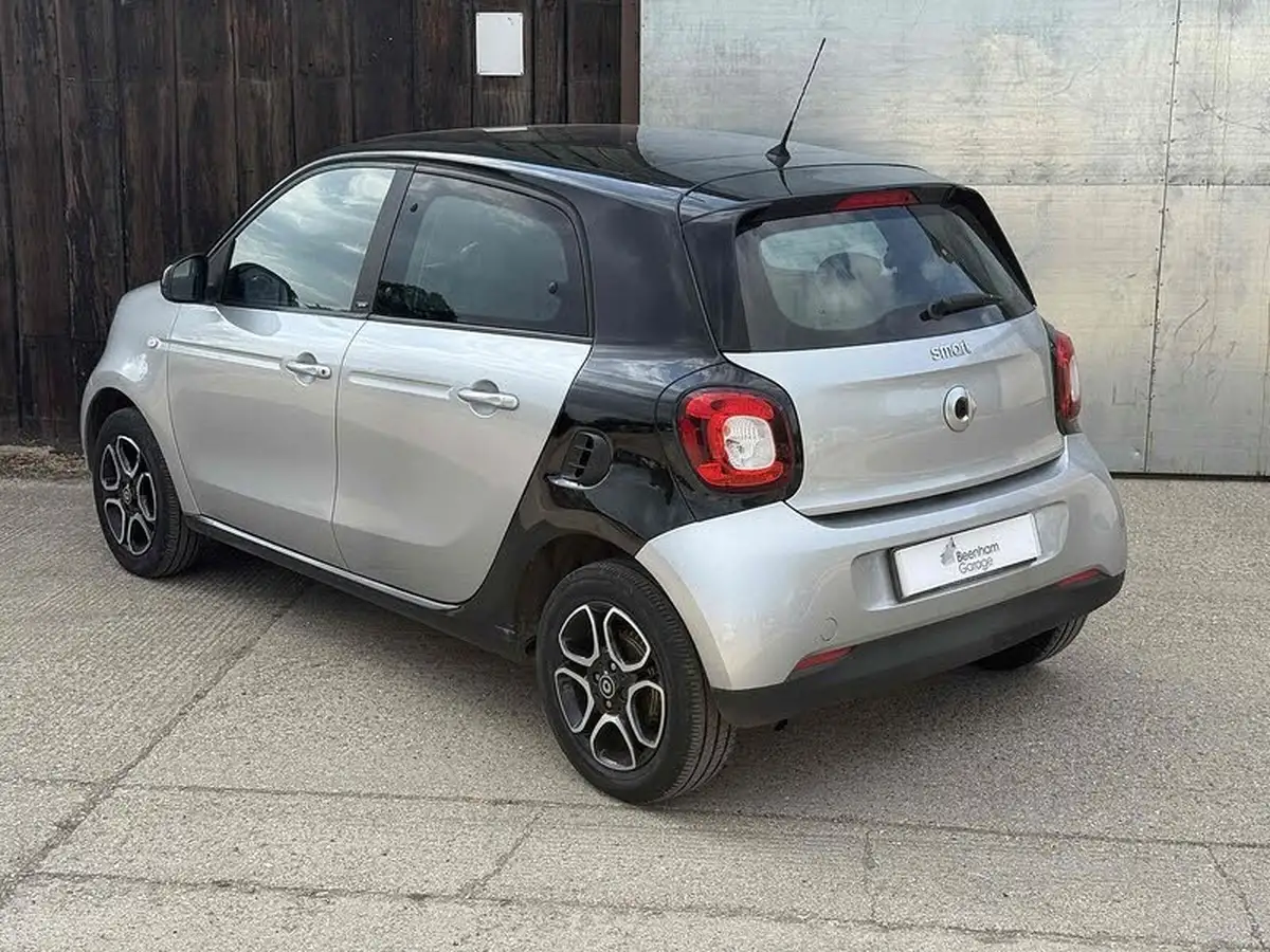 2015-smart-forfour-10-prime-ss-big-7