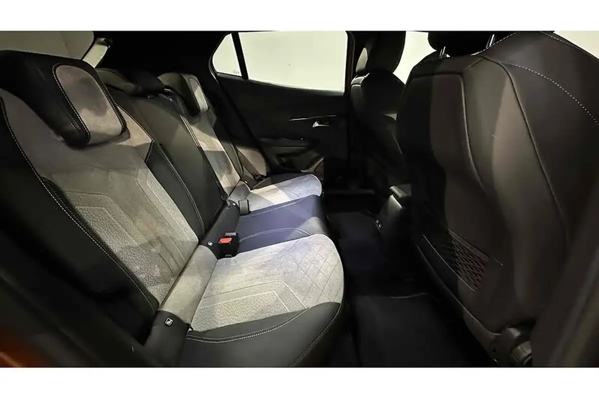2021-peugeot-2008-suv-e-gt-premium-big-23