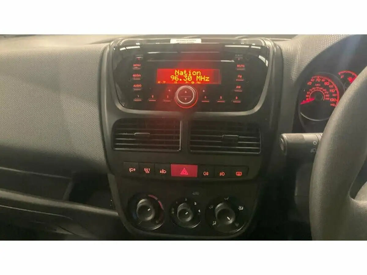2021-fiat-doblo-cargo-16td-l1h1-sx-big-2