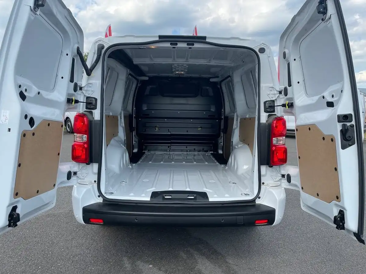 2024-vauxhall-vivaro-15td-xl-pro-big-11