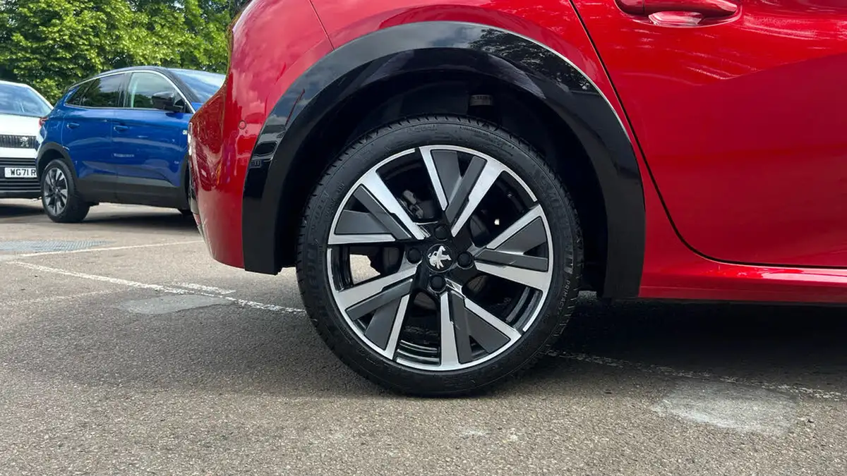 2022-peugeot-208-12-puretech-gt-100bhp-big-16
