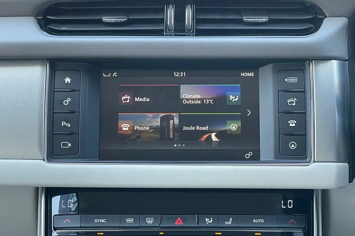 2018-jaguar-xf-20i-portfolio-250ps-saloon-4d-1998cc-big-33