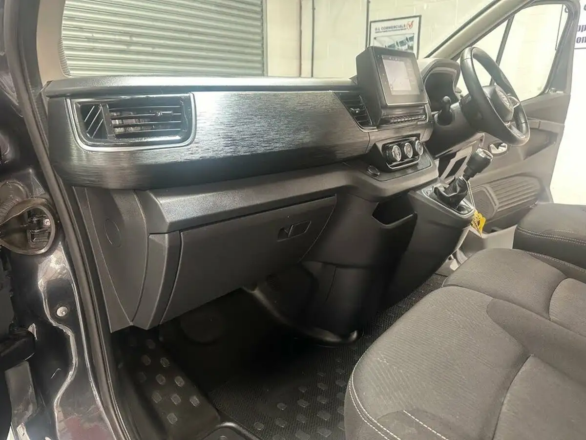 2023-nissan-primastar-20dci-tekna-28-l1h1-130pseu6d-big-24