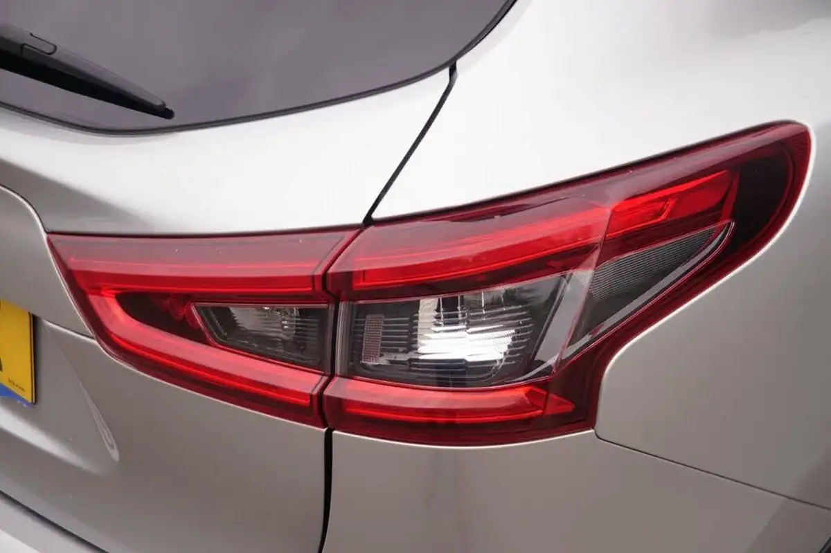 2019-nissan-qashqai-13-dig-t-tekna-140ps-big-40
