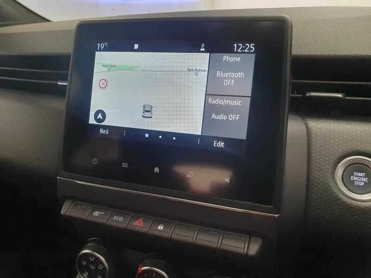 2020-renault-clio-10-sce-iconic-75bhp-big-16