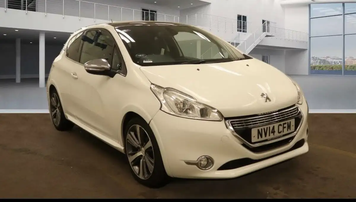 2014-peugeot-208-16td-xy-115bhp-big-0