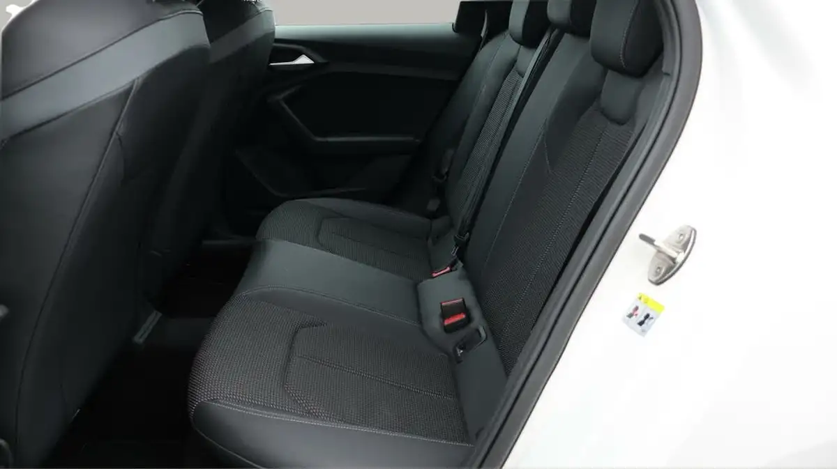 2021-audi-a1-10-25-tfsi-s-line-big-16