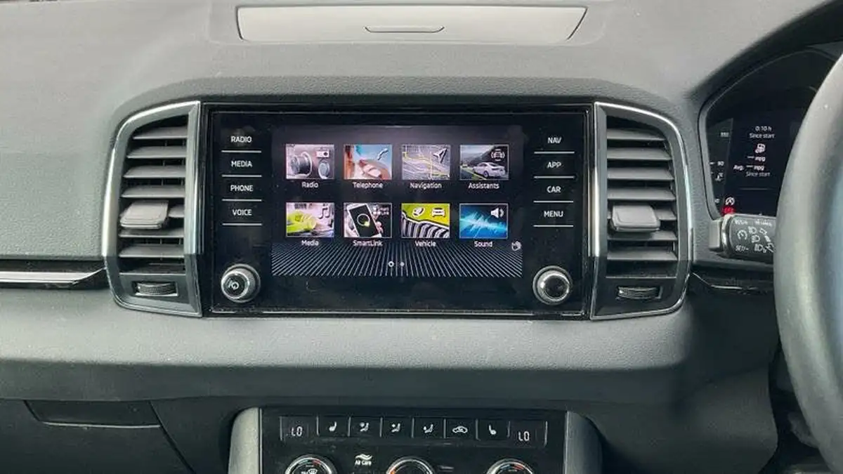 2023-skoda-karoq-10-tsi-se-l-big-6
