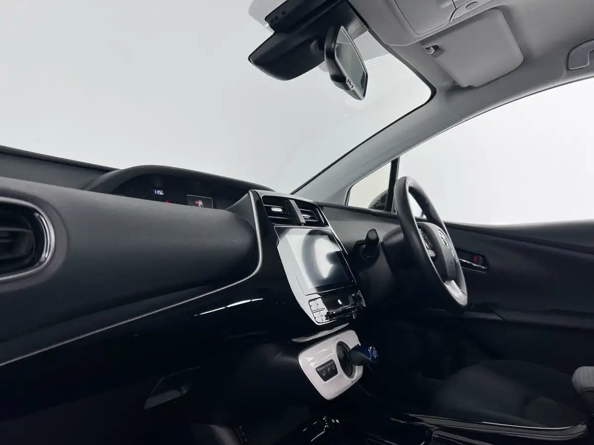 2019-toyota-prius-18-vvt-i-business-edition-plus-ss-cvt-big-17