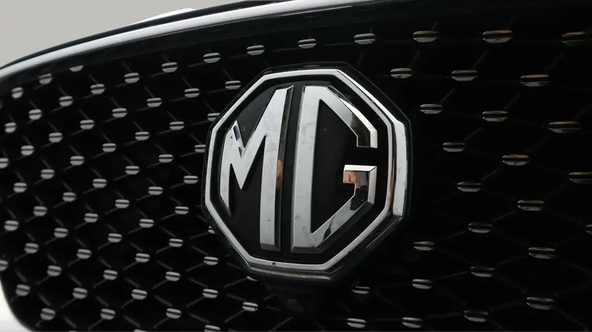 2022-mg-hs-15t-gdi-exclusive-162ps-dct-big-21