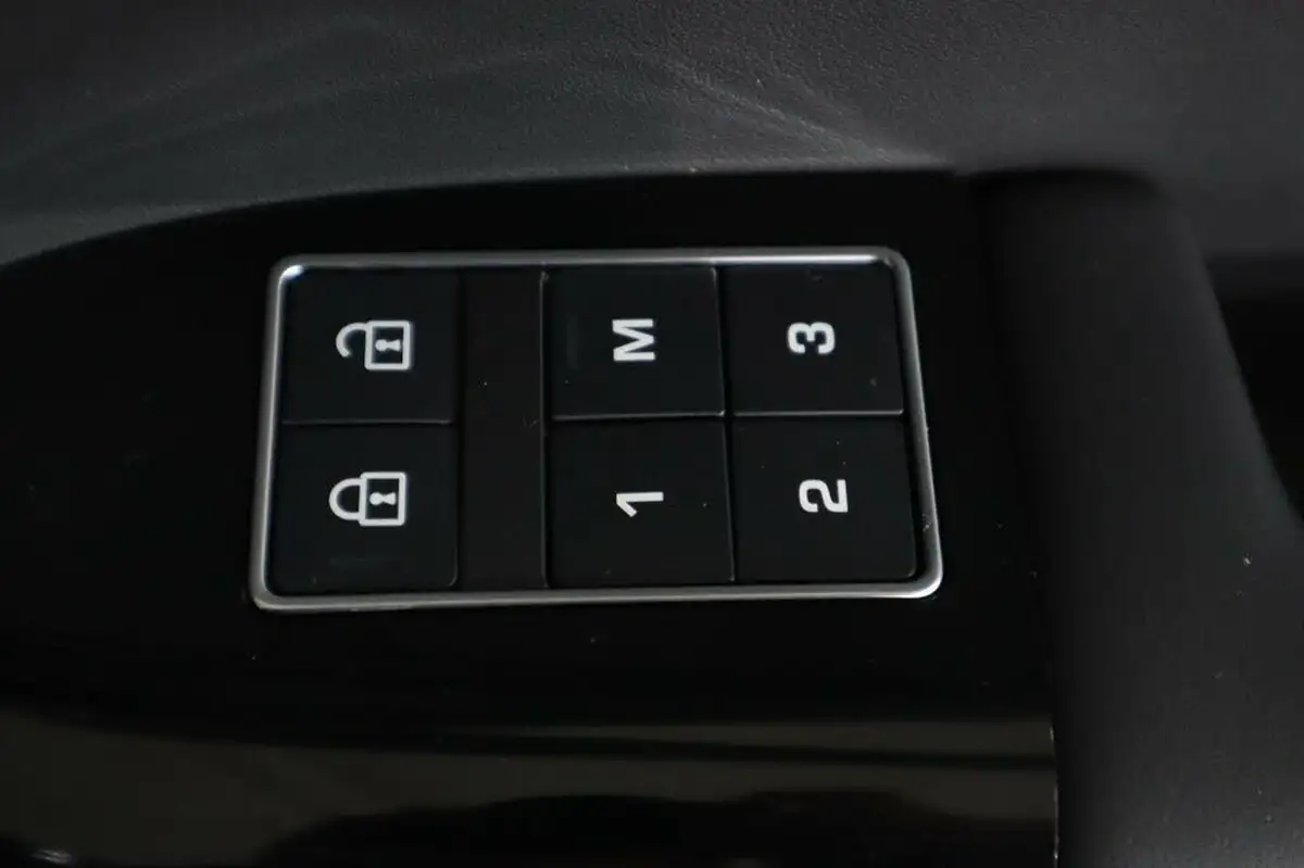 2021-land-rover-range-rover-sport-20-p400e-hse-dynamic-big-27