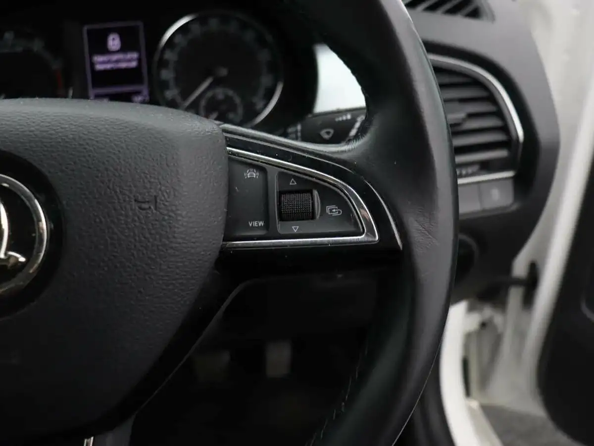 2018-skoda-fabia-10-mpi-se-ss-hatchback-big-34