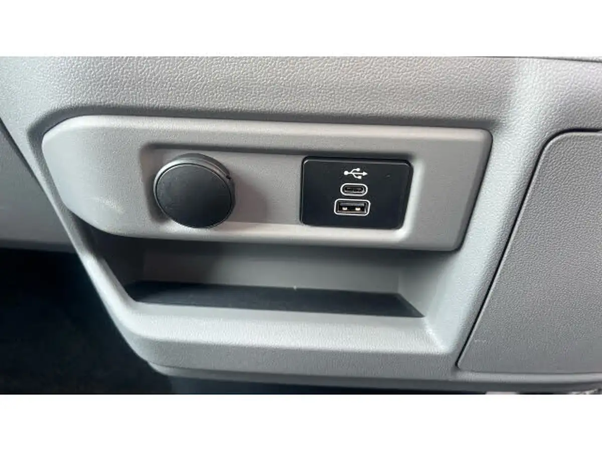 2024-ford-transit-custom-big-25