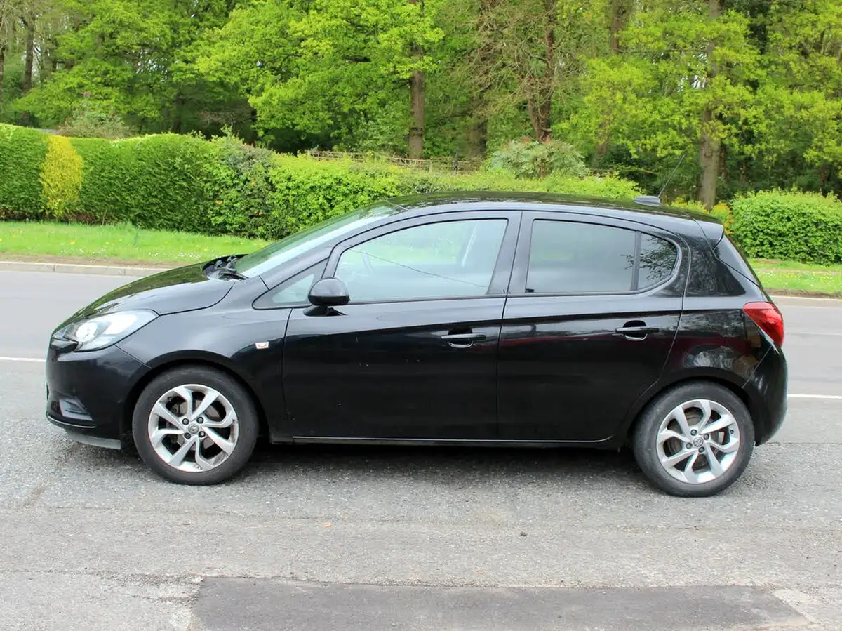 2018-vauxhall-corsa-14i-sport-90ps-5d-big-2