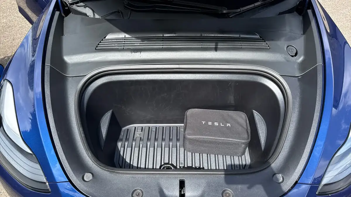 2023-tesla-model-y-e-performance-big-9