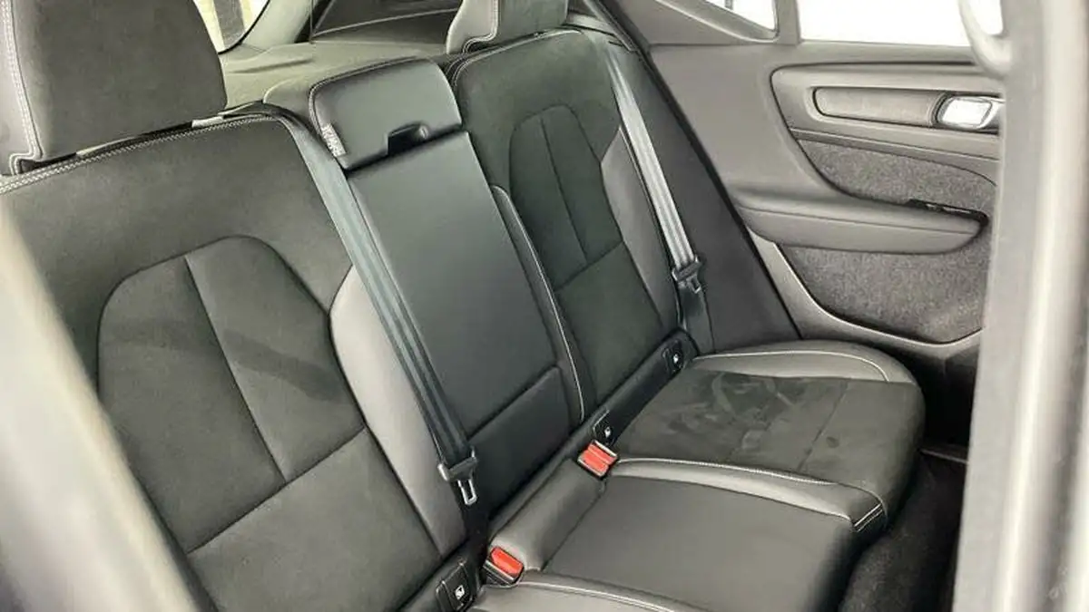 2021-volvo-xc40-20-b4-r-design-pro-194bhp-awd-auto-big-15