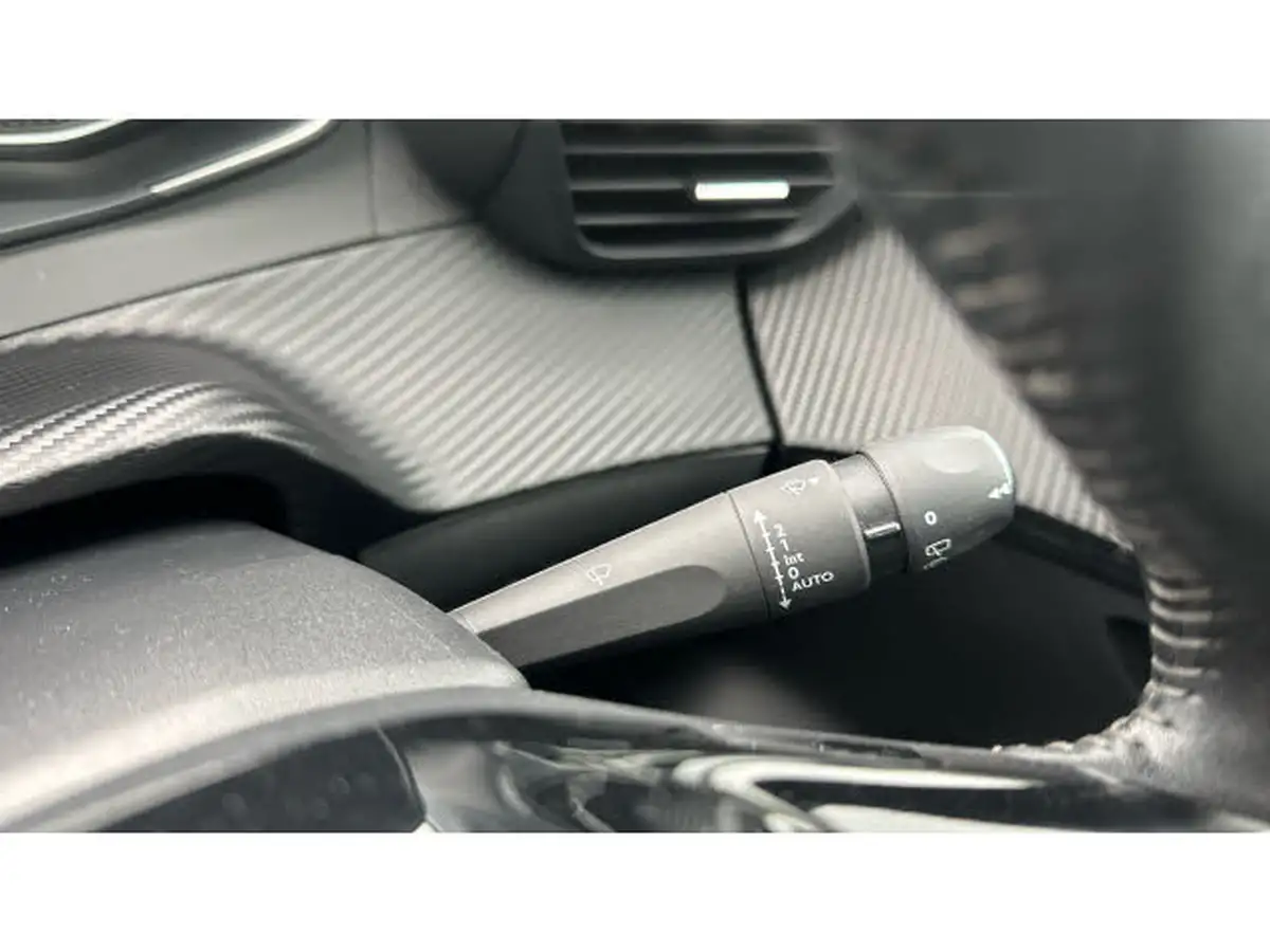 2021-peugeot-208-12-puretech-allure-100bhp-big-27