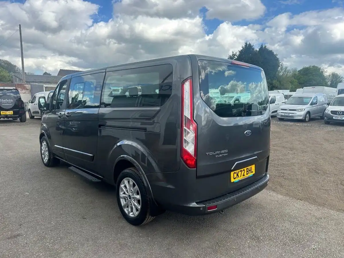 2022-ford-tourneo-custom-20tdci-320-l1-zetec-130pseu6dt-auto-big-3