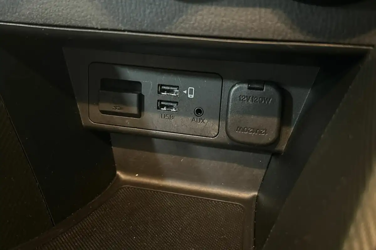 2023-mazda-mazda2-15-skyactiv-g-se-l-big-20
