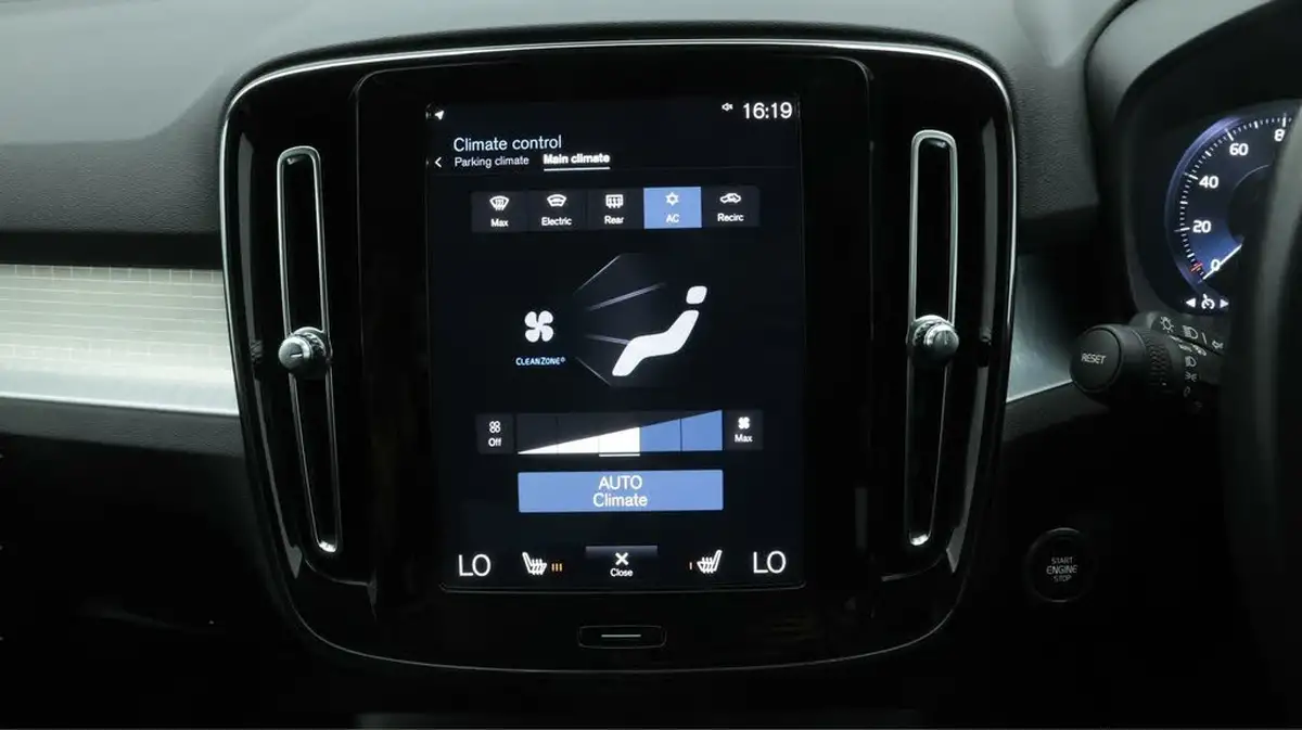 2019-volvo-xc40-20td-d3-momentum-big-12