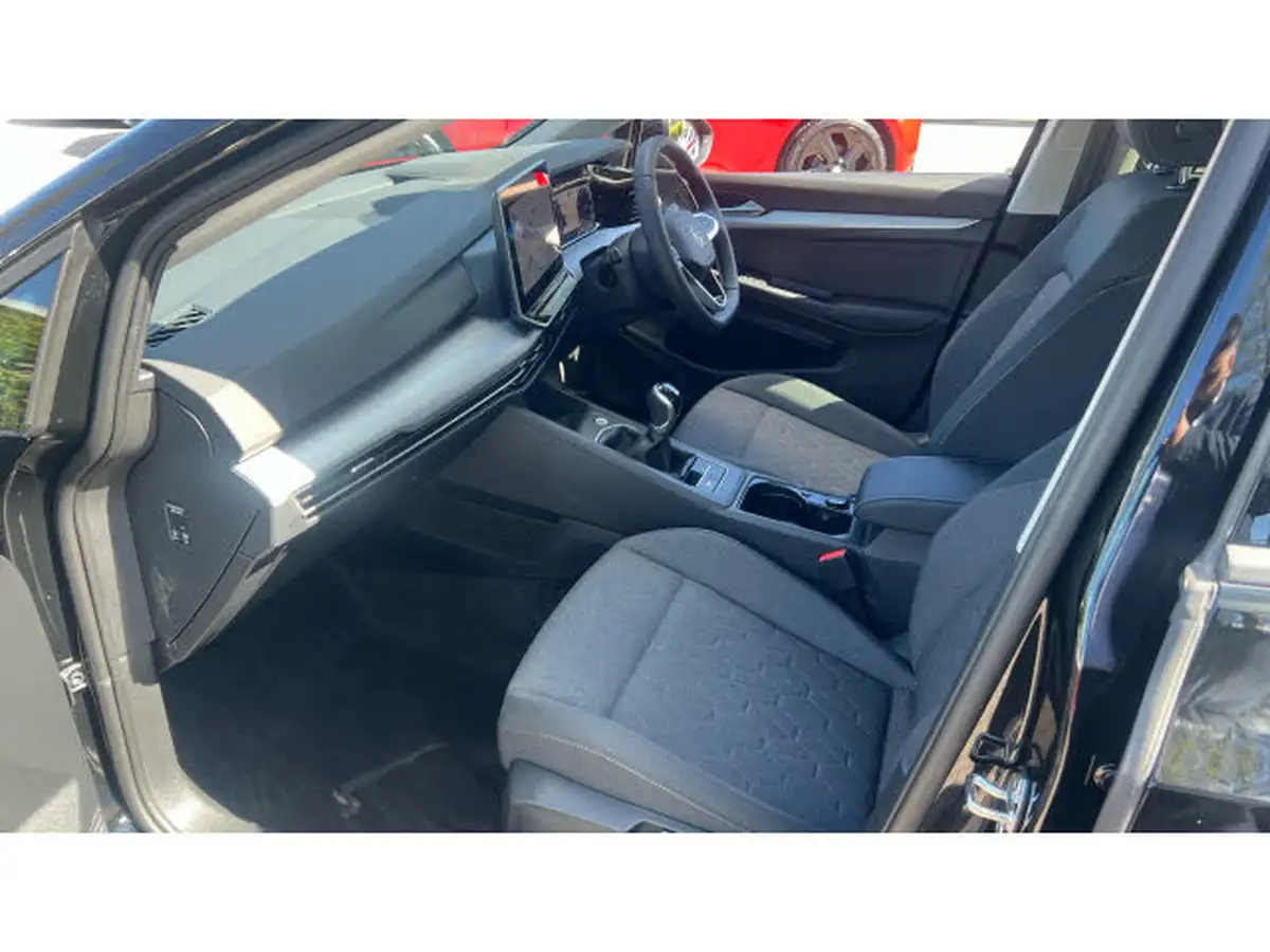 2024-volkswagen-golf-15-tsi-match-150ps-big-34