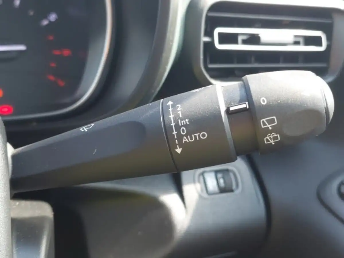 2022-citroen-berlingo-15bluehdi-flair-xtr-m-size-130ps-ss-big-16