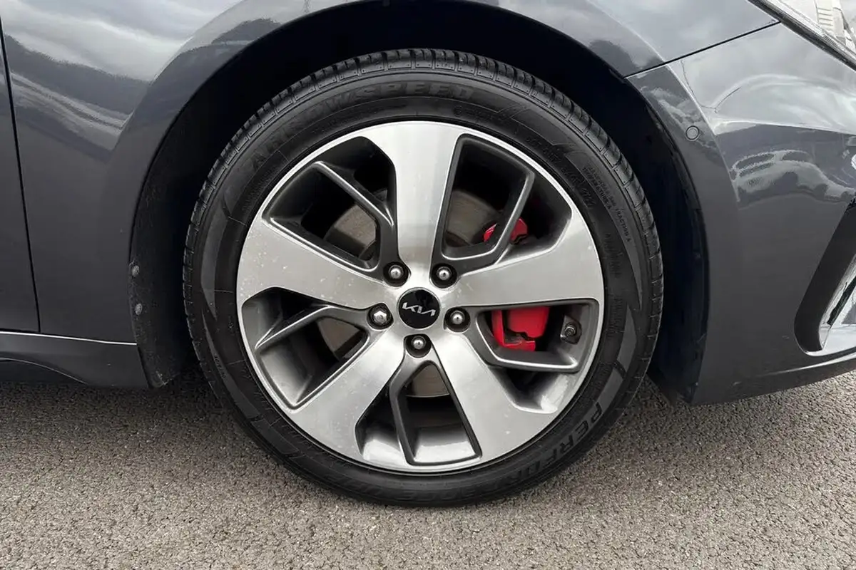2018-kia-optima-20-t-gdi-gt-big-9