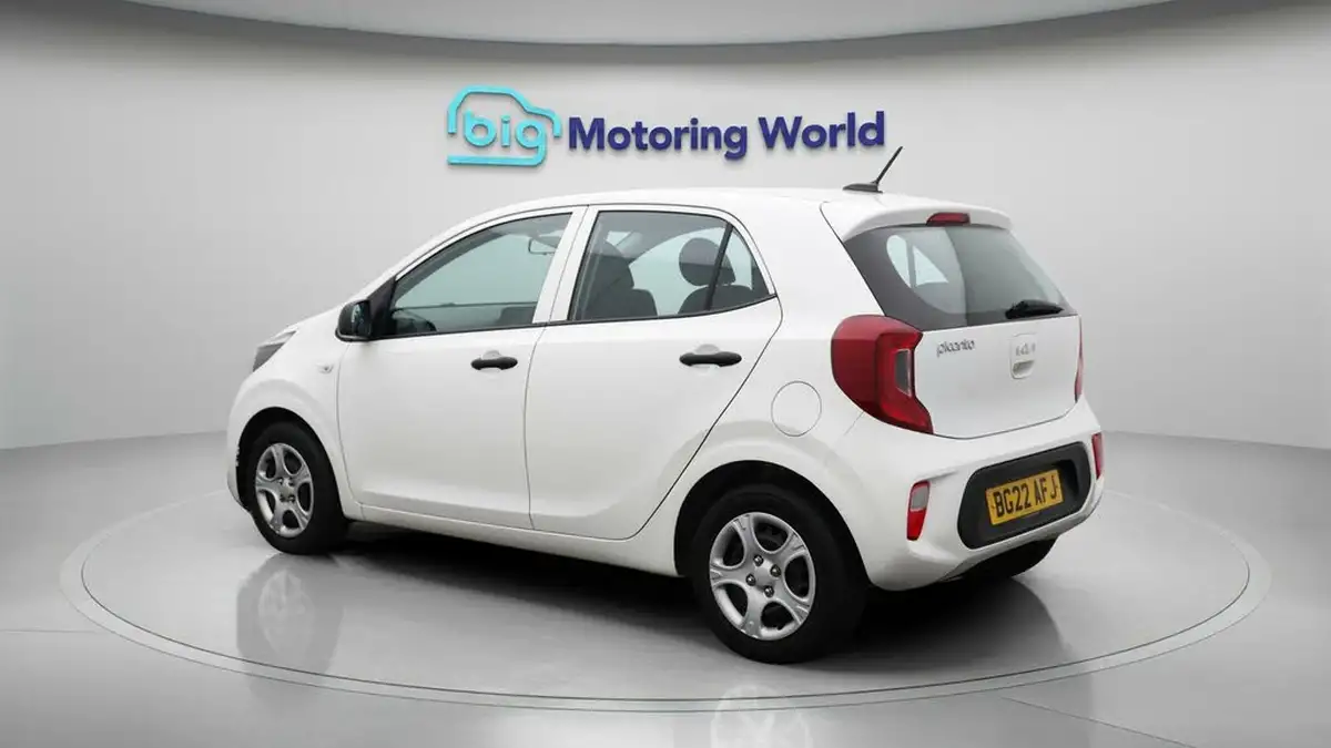 2022-kia-picanto-10-1-big-5