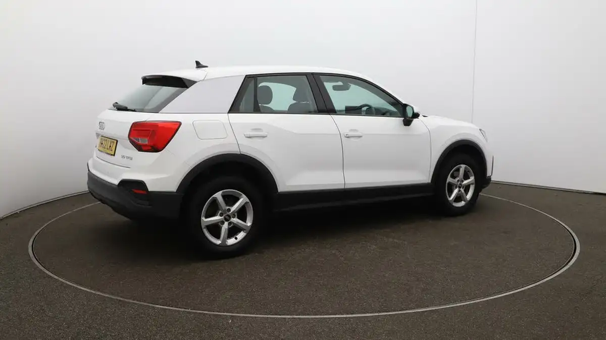 2022-audi-q2-10-30-tfsi-technik-big-51