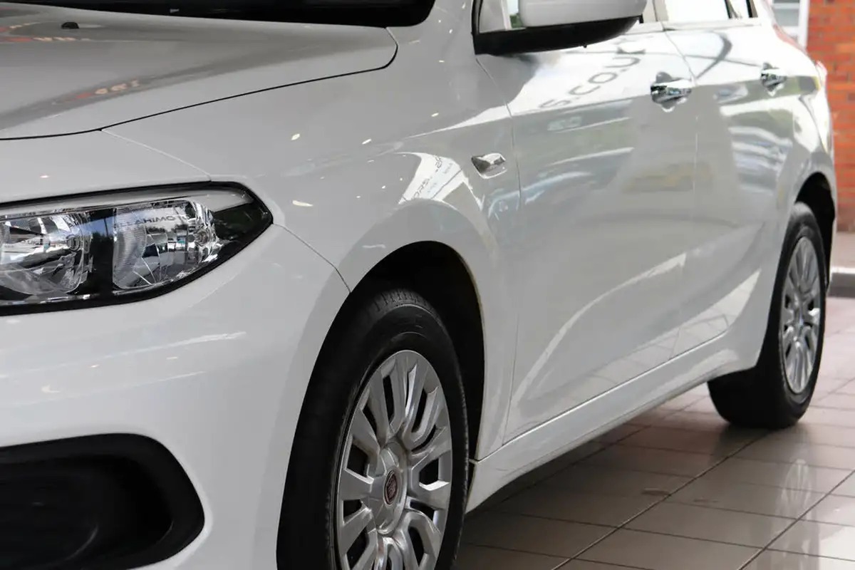 2016-fiat-tipo-14-easy-hatchback-big-63