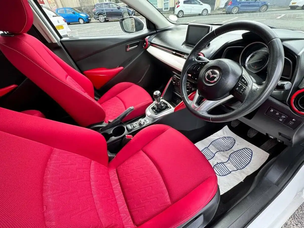2016-mazda-mazda2-15-red-edition-big-13