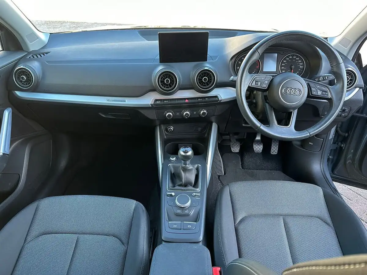 2020-audi-q2-10-30-tfsi-sport-116ps-big-28