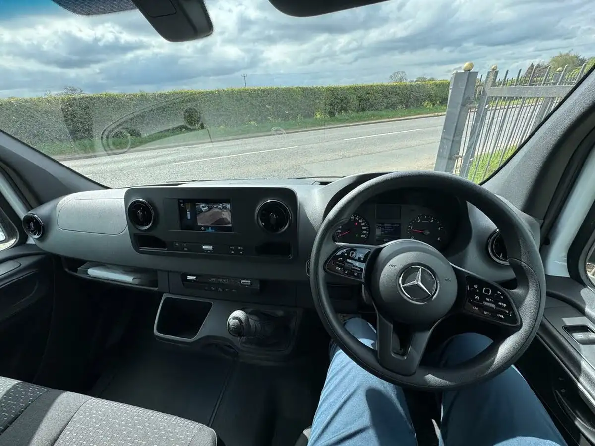 2022-mercedes-benz-sprinter-20cdi-315-l2h2-premium-panel-eco-gear-360-big-14