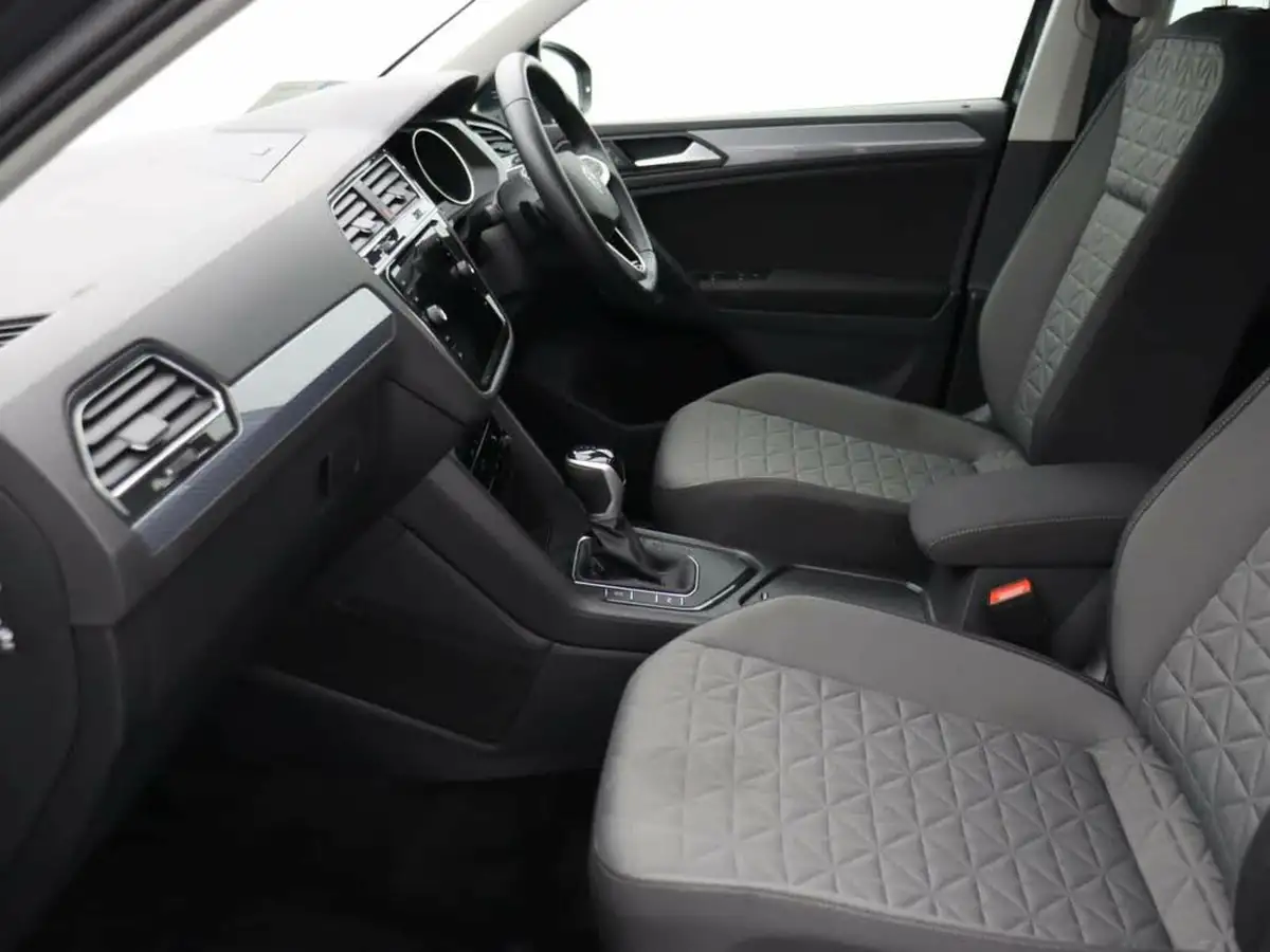 2022-volkswagen-tiguan-15-tsi-life-150ps-dsg-big-18
