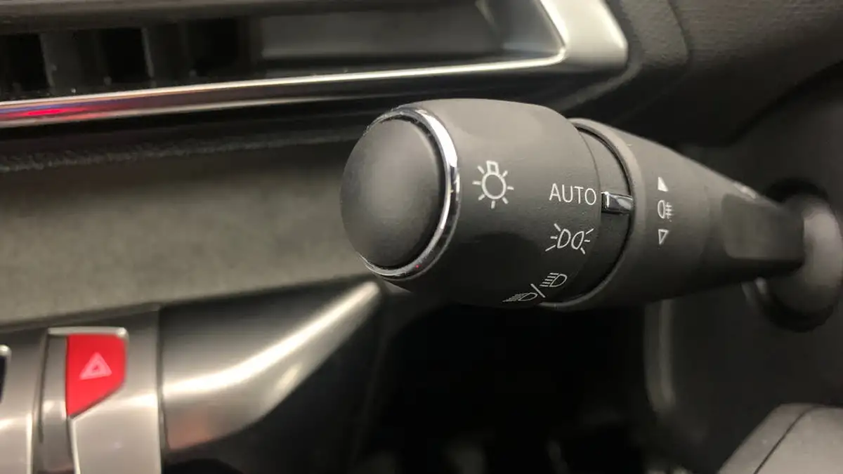 2022-peugeot-3008-suv-12-puretech-gt-big-34