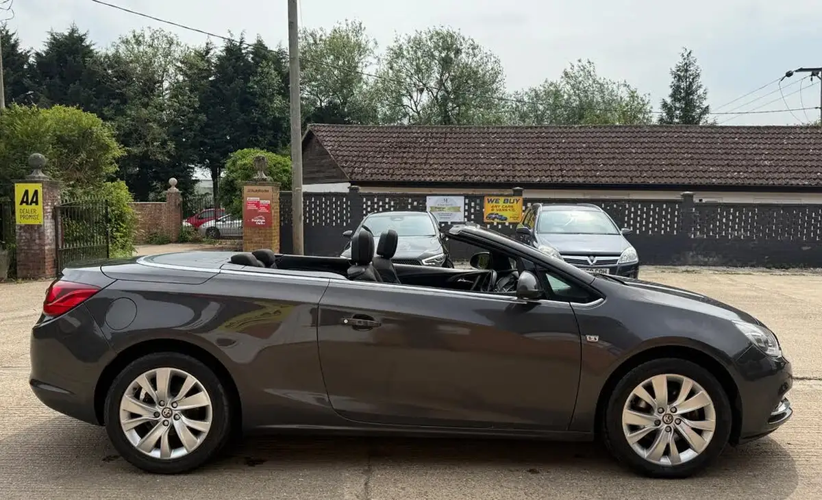2013-vauxhall-cascada-20cdti-se-ss-big-9