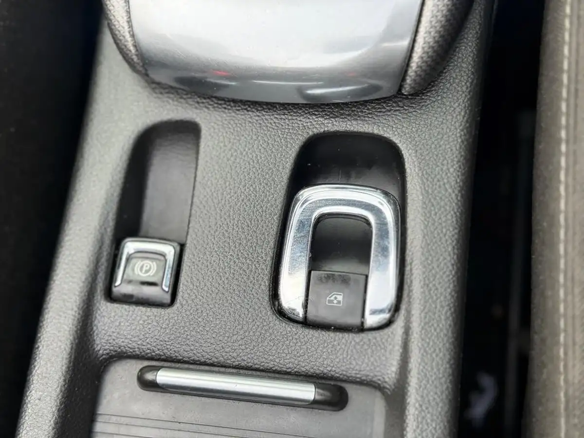 2013-vauxhall-cascada-20cdti-se-ss-big-37