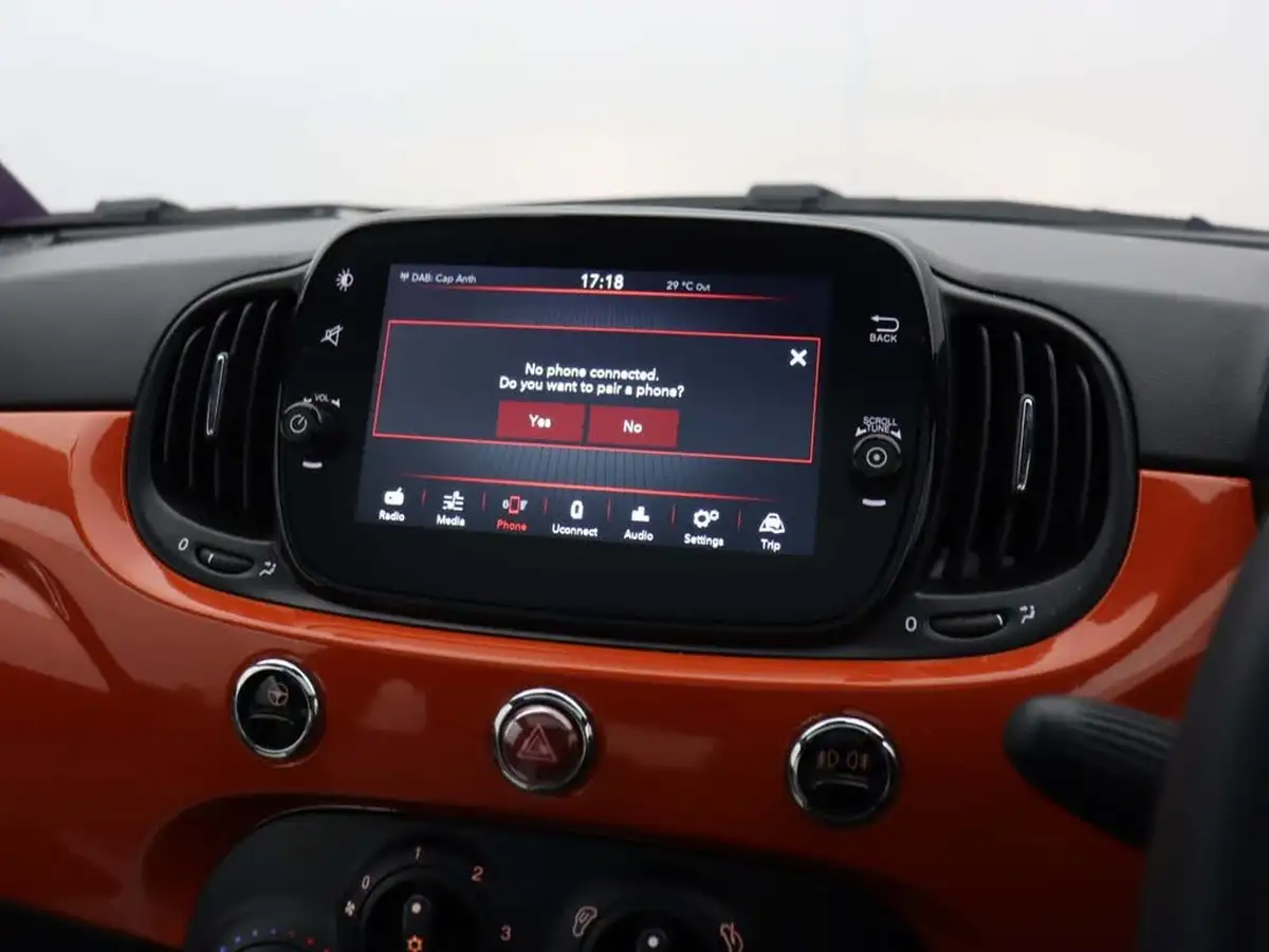 2022-fiat-500-10-dolcevita-big-24