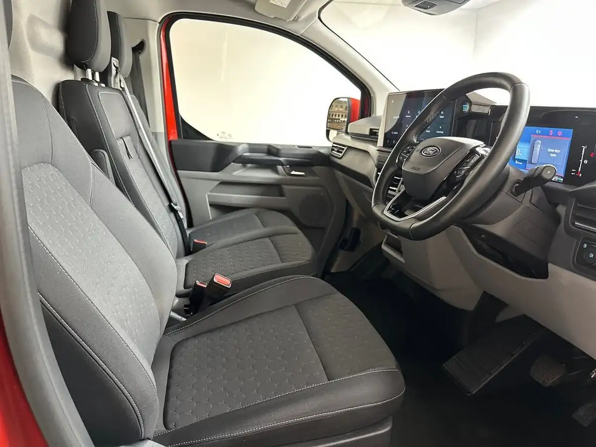 2024-ford-transit-custom-25t-320-l1h1-limited-phev-227pseu6e-panel-van-big-14