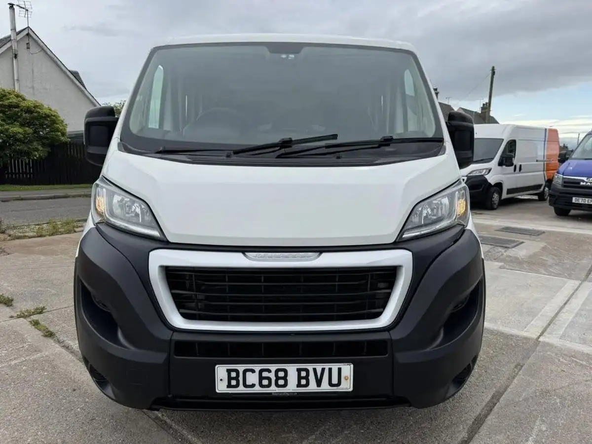 2019-peugeot-boxer-20-bluehdi-335-l3-130bhpeu6-crewcab-dropside-bfb-big-28