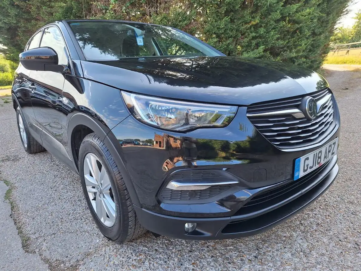 2018-vauxhall-grandland-x-12-se-132ps-big-0