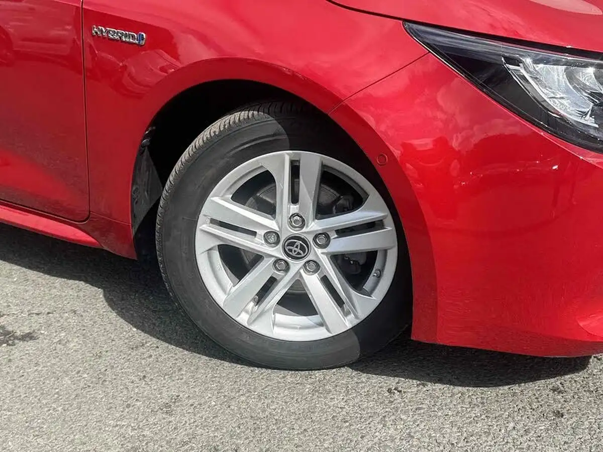 2021-toyota-corolla-18-vvt-i-icon-tech-spare-wheel-touring-sports-5d-big-4
