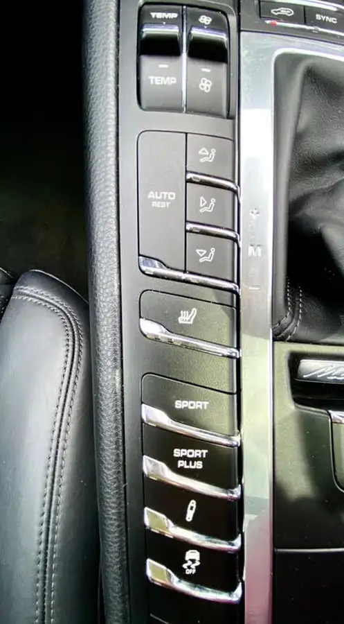 2016-porsche-macan-20-big-28