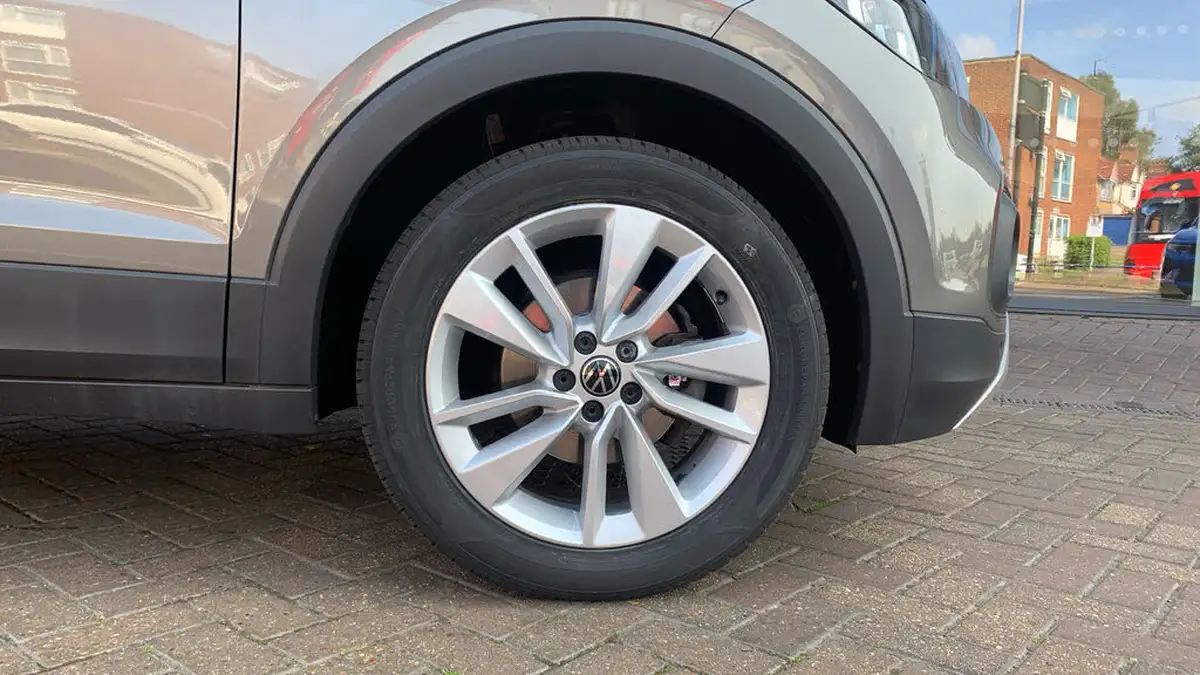 2020-volkswagen-t-cross-10-tsi-se-115ps-big-16