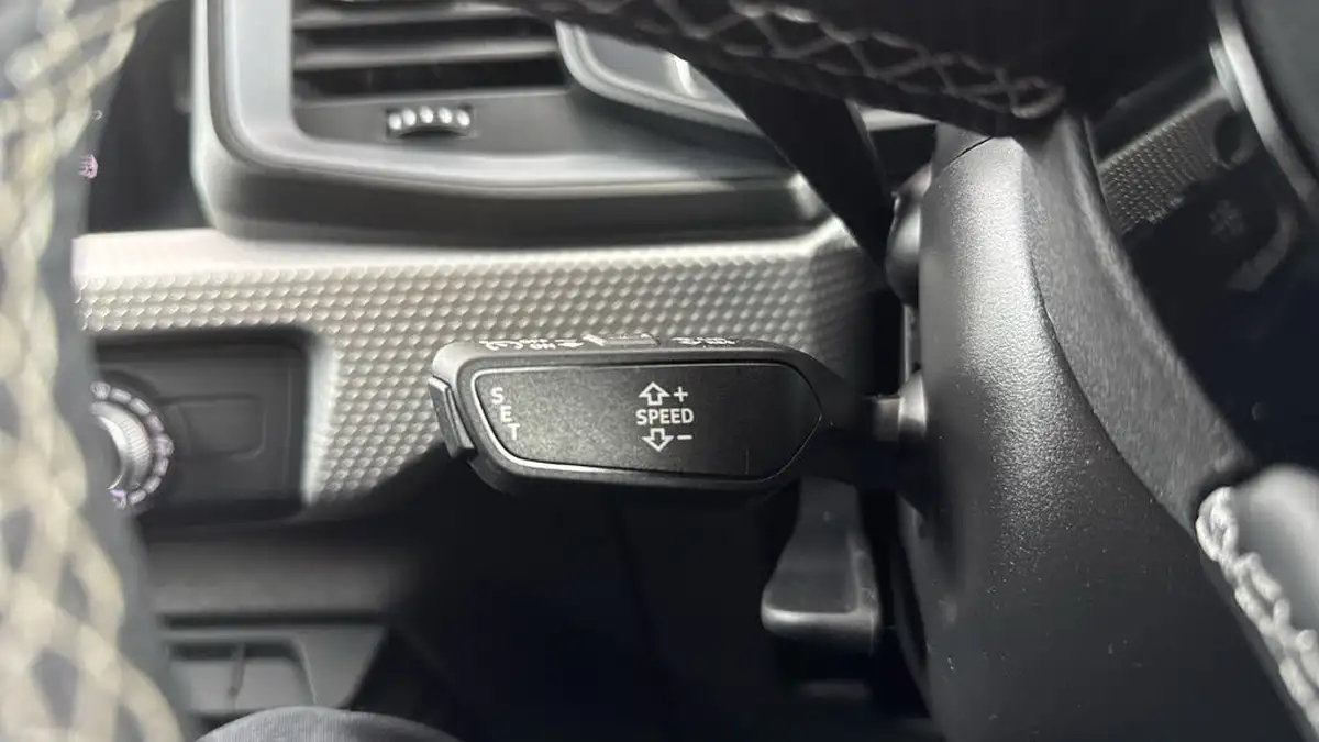 2022-audi-a1-10-25-tfsi-black-edition-big-22