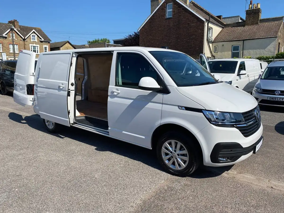 2022-volkswagen-transporter-20tdi-t28-highline-bmt-lwb-150pseu6dt-e-big-17