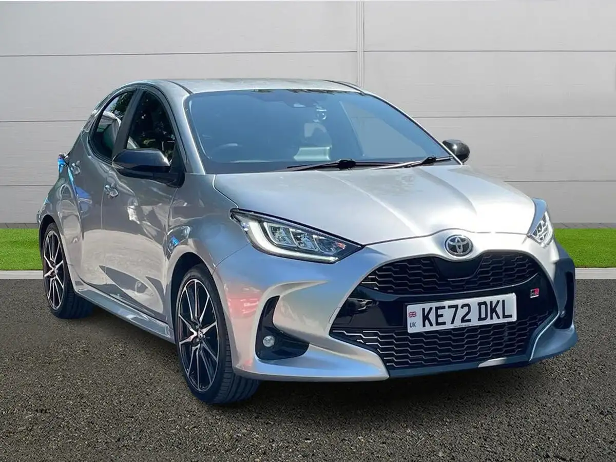 2023-toyota-yaris-15-vvt-i-gr-sport-114bhp-big-0